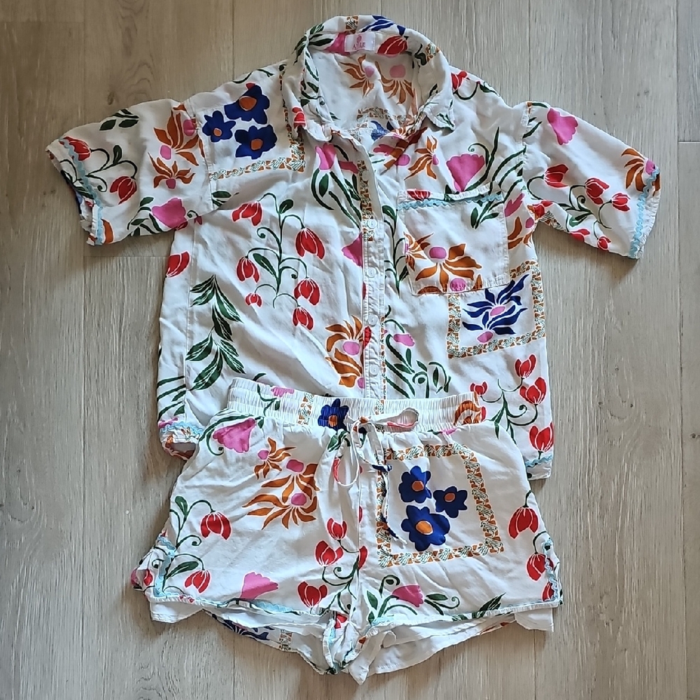 Apple Boulevard Colorful Floral Button Pajamas